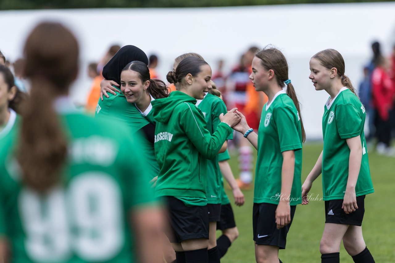 Bild 102 - Loewinnen Cup